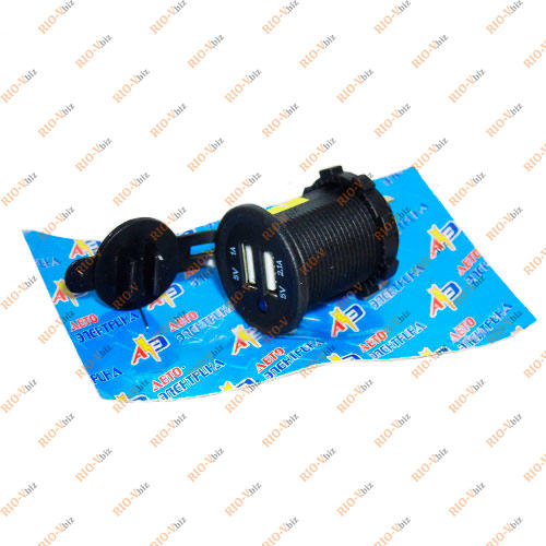 Прикуриватель (гніздо) 12 / 24V 2USB 1-2,1A з кришкою і індикатором Авто-Електрика Фотография Прикуриватель (гніздо) 12 / 24V 2USB 1-2,1A з кришкою і індикатором Авто-Електрика