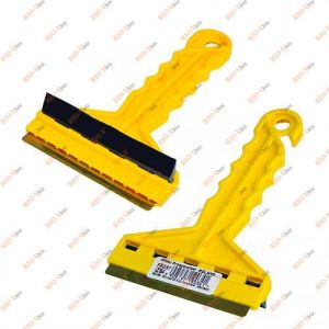 Скребок FROST 9,5х16,2 см Virok - 13V034